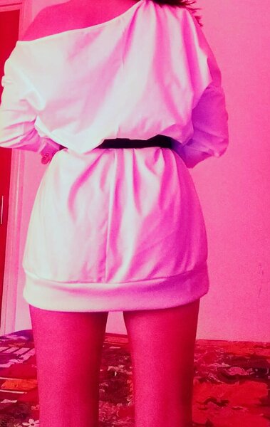 Buna, sunt Ina,